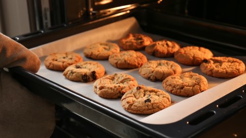 What To Consider Before Making Cookies On Baking Sheets