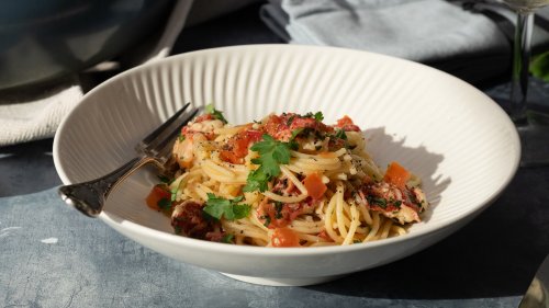 Buttery Lobster Spaghetti With White Wine-Tomato Sauce Recipe