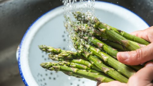 Here's How To Properly Clean Your Next Batch Of Asparagus