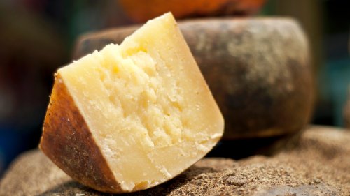 The Historic Reason Sardinian Pecorino Cheese Became A Tuscan Specialty