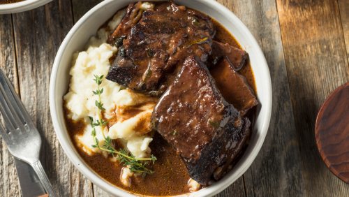 The Best Type Of Beer To Use For Braising Short Ribs, According To A Chef