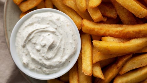 Cottage Cheese Is The Secret Ingredient For Heartier Ranch Dip