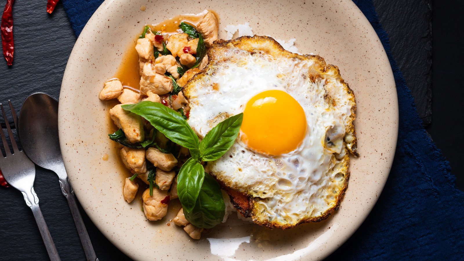 The Best Way To Get Truly Crispy Fried Eggs