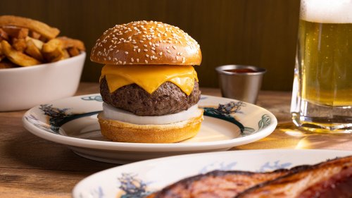 The 2 Secrets That Make Peter Luger Burgers Better Than Yours