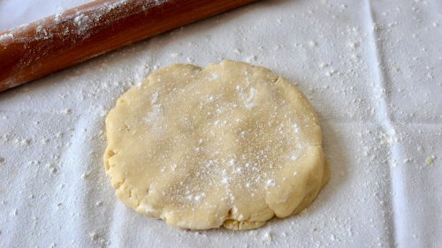 Pâte Brisée Vs. Regular Pie Crust: What's The Difference?