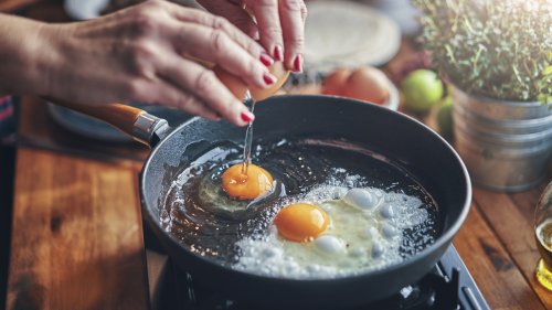Never Ruin Yolks Again With This Easy Egg-Flipping Trick