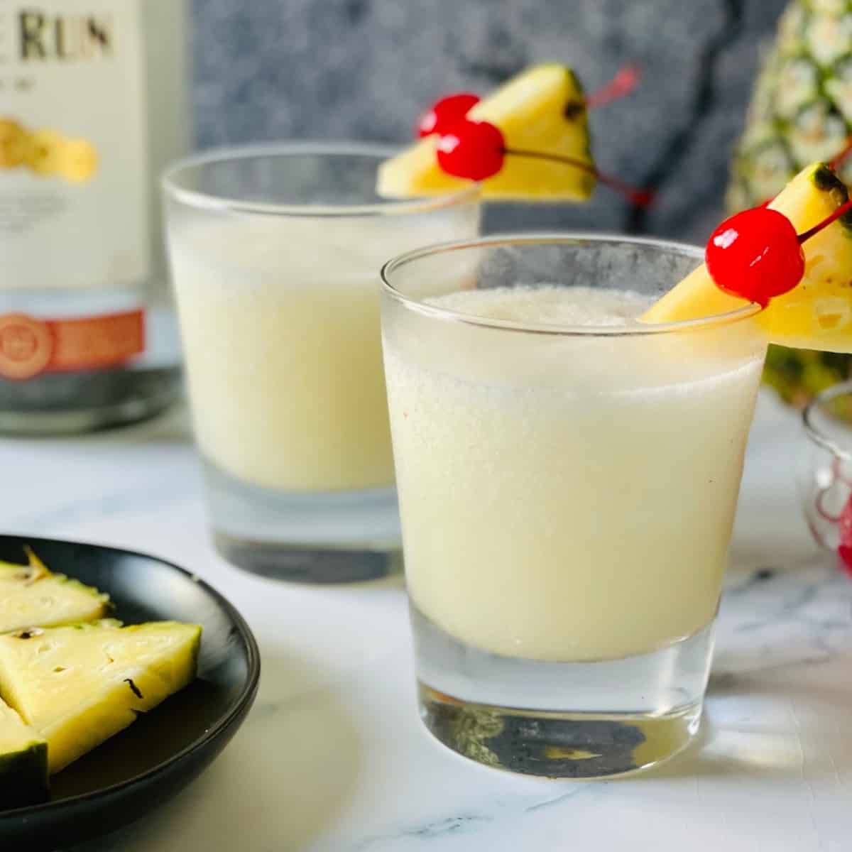 Frozen Piña Colada Cocktail Recipe Using a Blender | Tasty Oven