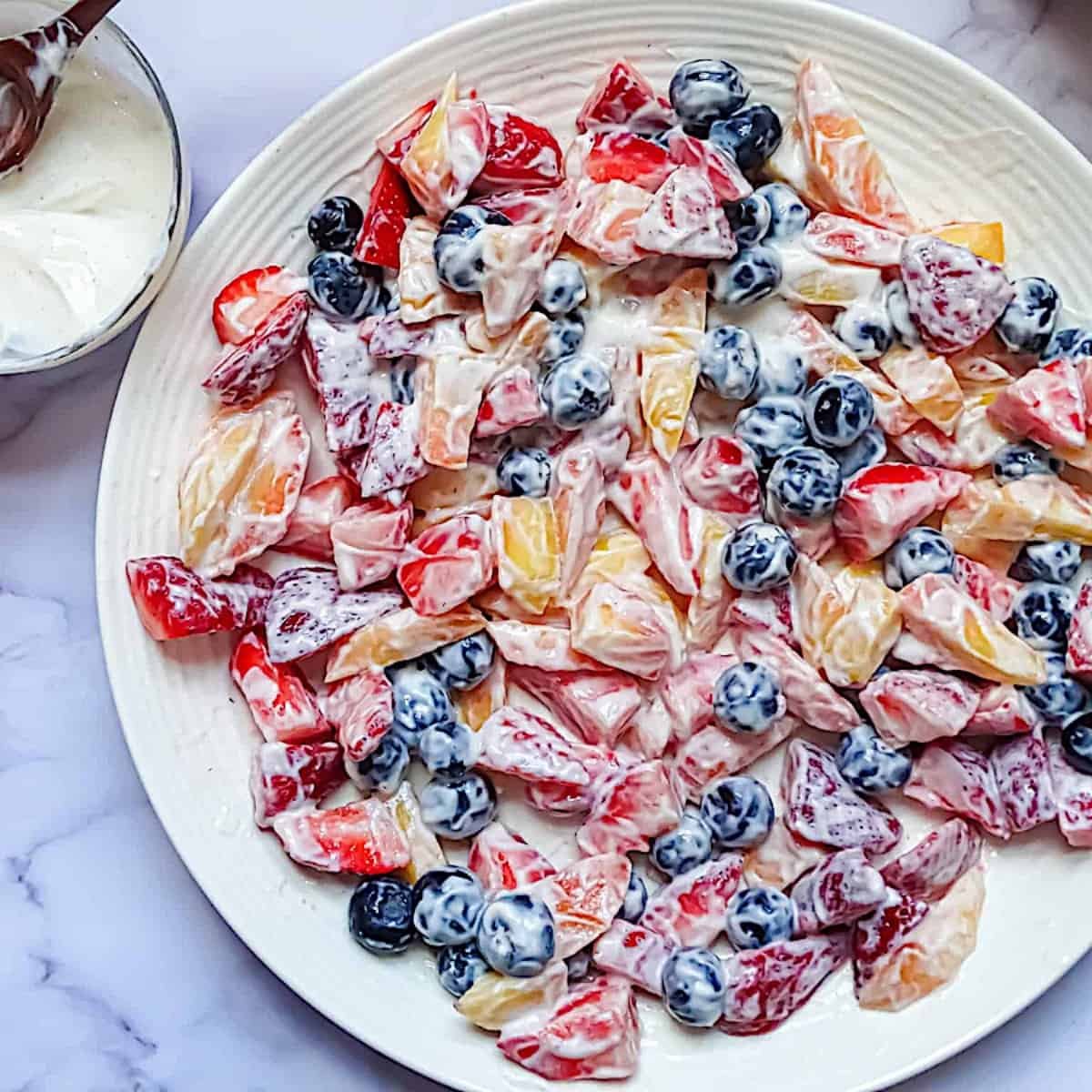 Summer Berry Salad with Yogurt Dressing