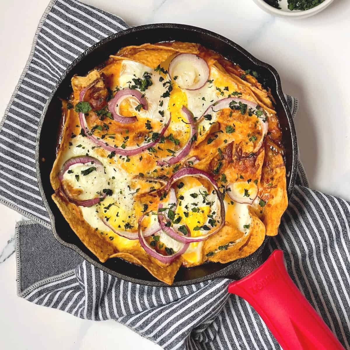 Mexican Chilaquiles Rojos in 20 Minutes - Tasty Oven