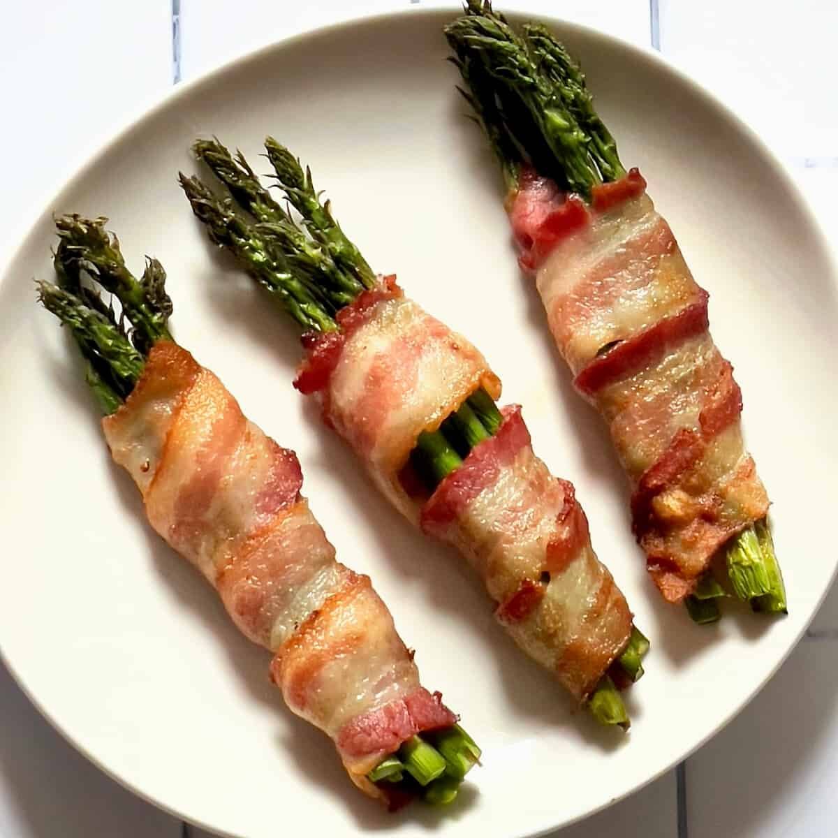Air Fryer Bacon Wrapped Asparagus - Tasty Oven