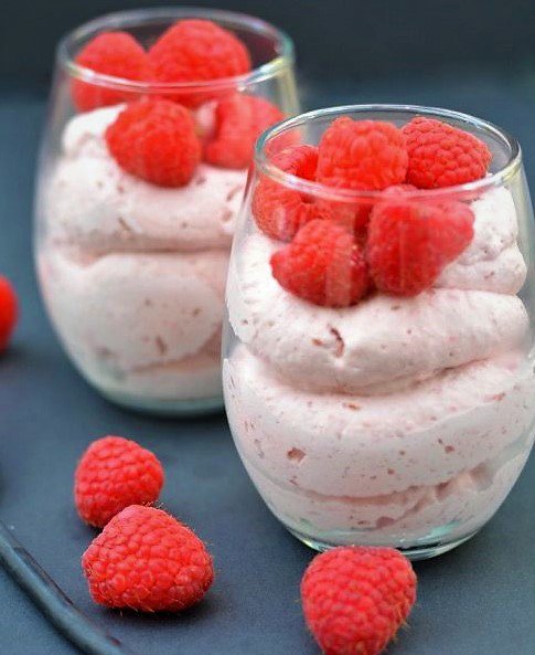 Raspberry Mousse (10-Minute Recipe)