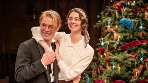 She Stoops to Conquer review: Oliver Goldsmith’s 18th century comedy of manners is given a lively yuletide makeover at The Orange Tree
