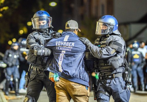 Terrorgruppe oder friedliche Brigade?