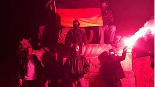 Bundesanwaltschaft nimmt Jungnazis fest: Tatvorwurf: Terror
