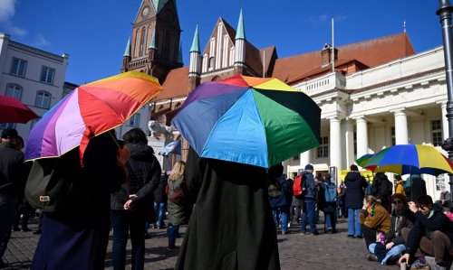 600 Anhänger beim Bundestreffen in Schwerin
