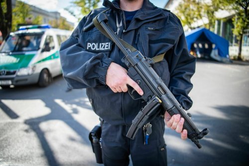 Nach tödlichen Schüssen in Oldenburg: Polizei entwaffnen!