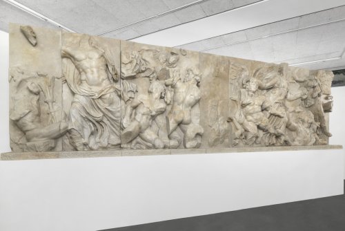 Pergamonaltar aus Styropor: Ein bisschen Utopie