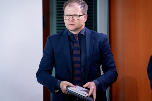 Umwelt- und Klimapolitik: Minister für Überforderung