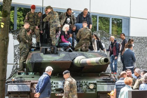 Pro und Contra zur Wehrtechnik: Sollen an Hochschulen Panzerbauer ausgebildet werden?