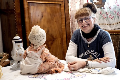 Der Hausbesuch: Im Zwiegespräch mit Puppen