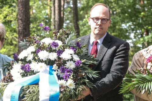 AfD-Bürgermeister über Zweiten Weltkrieg: Zuerst an die deutschen Opfer denken