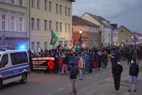 Teltow demonstriert antifaschistische Solidarität