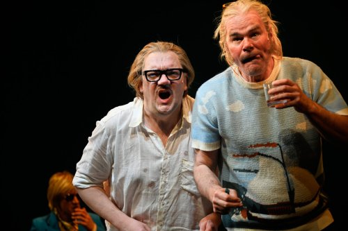 Theaterstück „Ein Sommer in Niendorf“: Traumareiten auf dem Therapiepferd