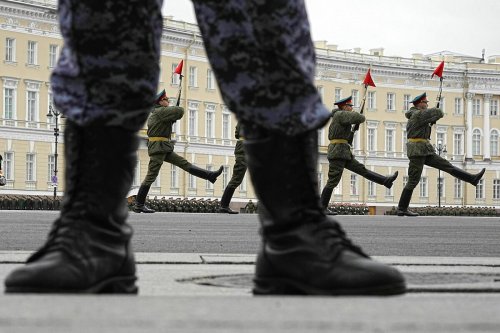 Gedenken an das Ende Nazideutschlands: Putins Lehre aus dem Zweiten Weltkrieg ist mehr Krieg
