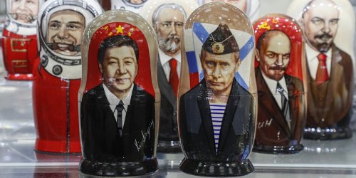 Xis Drahtseilakt in Moskau