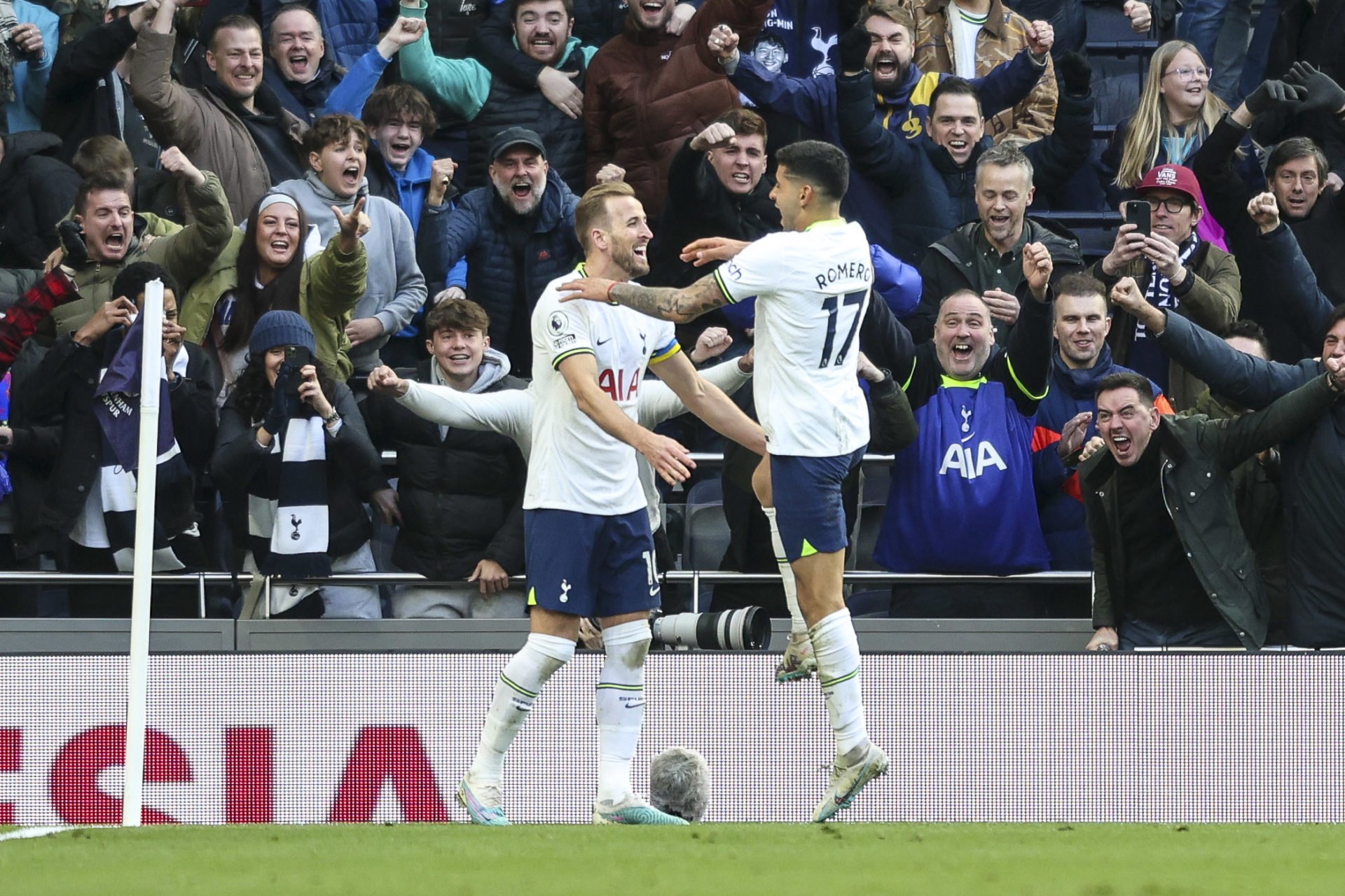 Tottenham pile more misery on Chelsea after London derby victory - cover