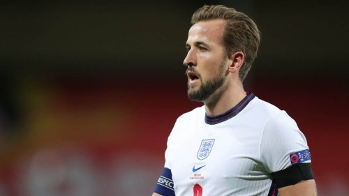 Harry Kane 'no good to anyone' in current role, claims pundit after noticing what Tottenham striker 'doesn't do'
