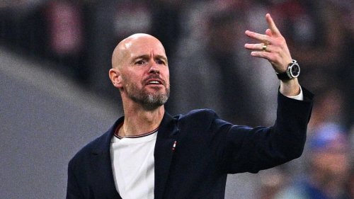 Man Utd stars turn on Ten Hag, as mistreatment of 'hugely popular' player and tactics gripe spark fury