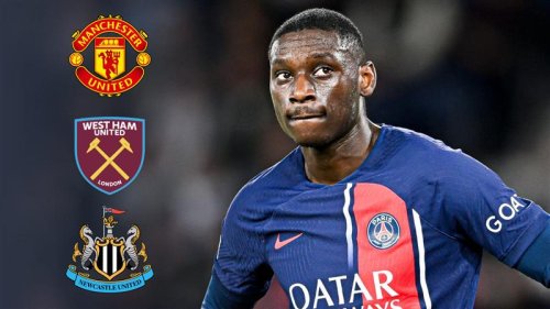 West Ham, Newcastle trying to hijack Man Utd signing after shock striker transfer approved