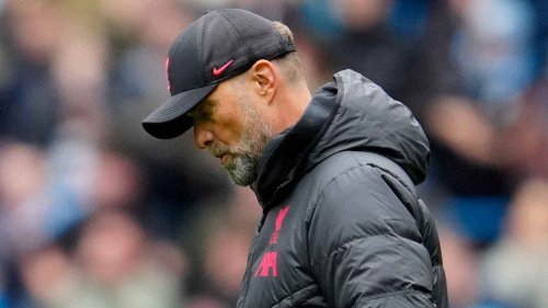 Enraged Jurgen Klopp berates Liverpool over 'absolutely not acceptable' double error; thanks Man City for limiting score to 4-1