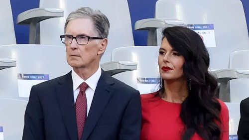 FSG make final push to re-sign conquering Liverpool hero, as compromise that can spark incredible U-turn revealed