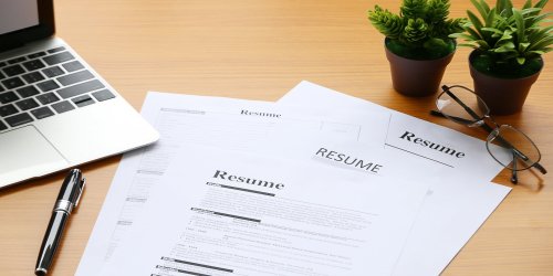 Best Free & Paid AI Resume Builders: Build a Resume in Minutes