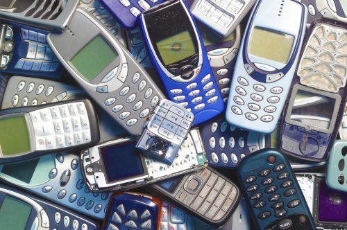 iPhone 1, Motorola Dynatac und Nokia 8110: Diese Handys sind jetzt wertvoll
