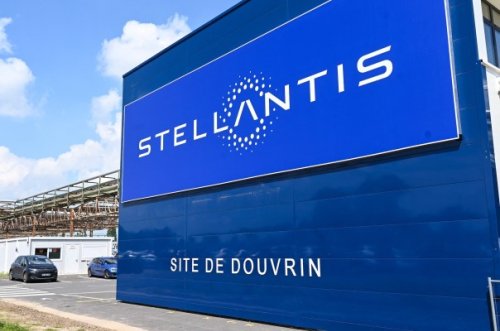 Jeep parent company Stellantis will reportedly plead guilty to emissions fraud
