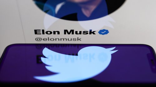 It’s official, Elon Musk is buying Twitter