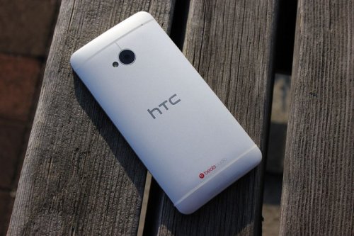 HTC Said To Be Planning Larger Screen Version Of HTC One Flagship Smartphone For March
