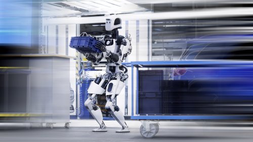 Mercedes begins piloting Apptronik humanoid robots