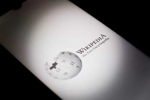 Wikipedia says it will use AI, but not to replace human volunteers