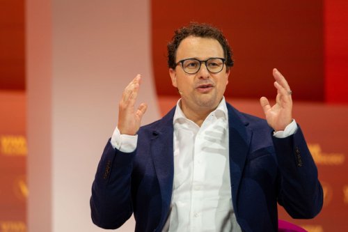 Anthropic CEO Dario Amodei calls OpenAI's messaging around military deal 'straight up lies,' report says