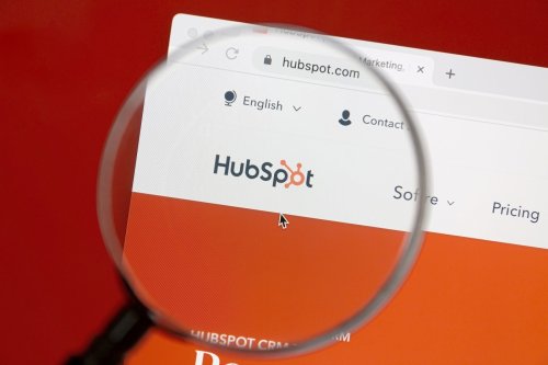Hubspot CRM Review 2024: Features, Pricing, Pros & Cons