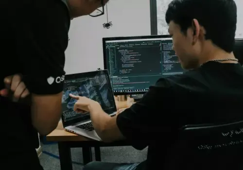 Software engineers offer $10,000 reward to anyone who helps them land six-figure jobs