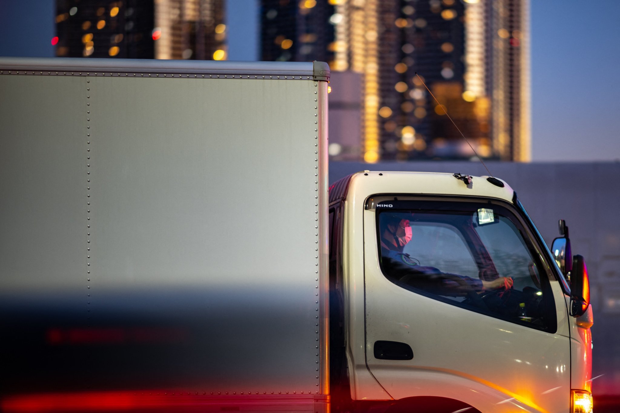 Japan Yen Stablecoin Moves From Pilot to Payroll: Logistics Giant Pays 2,300 Drivers