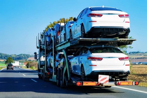 Leveraging AI for Route Optimization and Efficient Car Transport Logistics