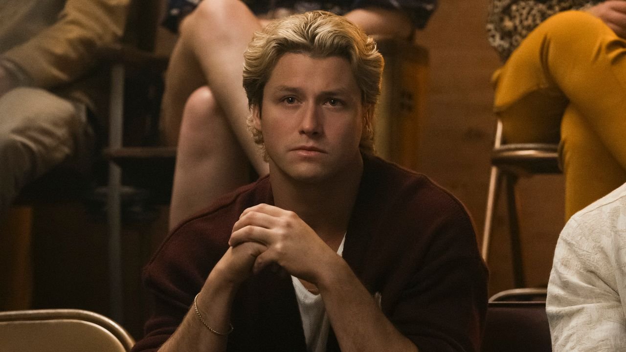 Off Campus's Stephen Kalyn, Riverdale's KJ Apa, & Other Stars Who Played Parts to Dye For