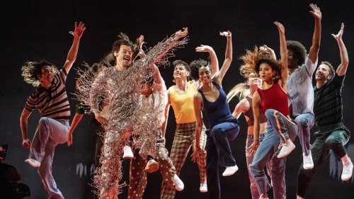 Harry Styles Dancers Say Grammys Spinning Stage Malfunction Almost Wrecked Performance