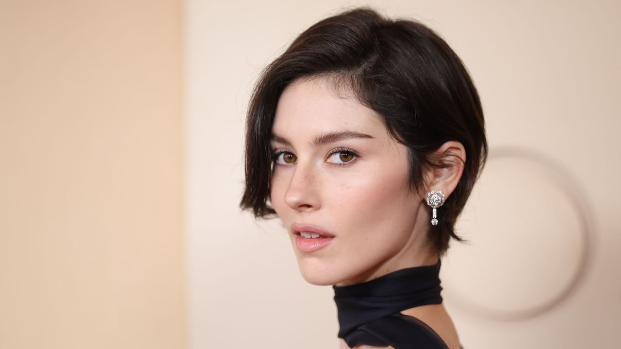 See Gracie Abrams' Hair Evolution Over the Years